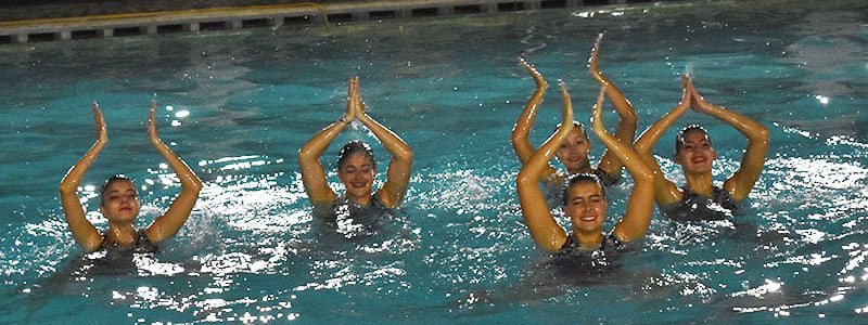 NATACIÓN ARTÍSTICA: Las nadadoras de Sincro Córdoba muestran su gracia en Villa General Belgrano