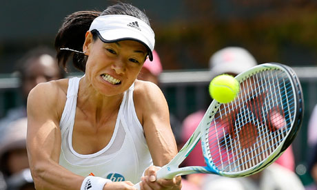 Kimiko Date, a los 42 años sigue dominando el césped