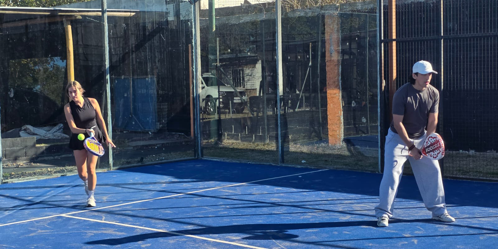 PADEL PATRIO 9 DE JULIO: Las fotos de otro encuentro competitivo en donde todos ganaron premios, diversión y un grato momento de camaradería