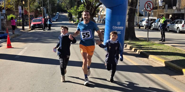 3a UNQUILLO CORRE Y CAMINA 2026: Con David Nalbandian, y con corredores para todas las distancias, las imágenes de la fiesta de la carrera saludable, solidaria e inclusiva