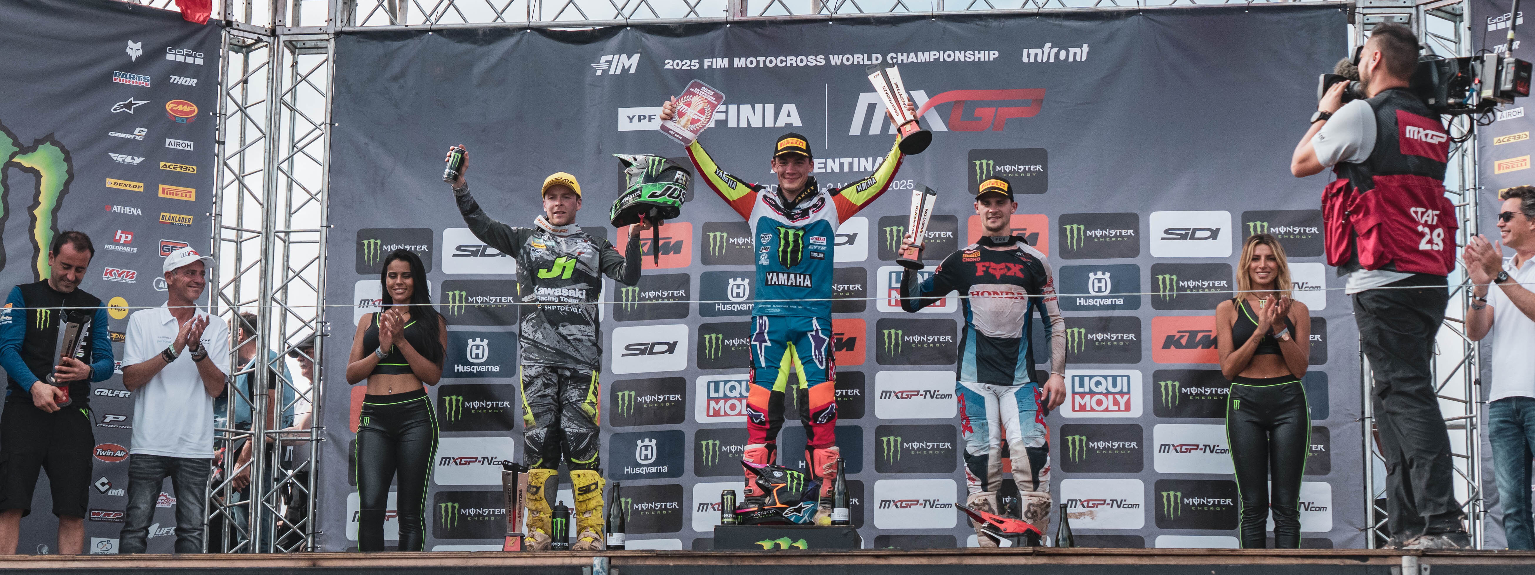 MOTOCROSS: Maxime Renaux (Yamaha MXGP) en MXGP y Kay de Wolf (Nestaan Husqvarna) en MX2 grabaron su nombre en el MXGP Argentina