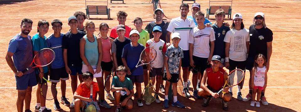 TENIS: Bajo la direcciÃ³n de MatÃ­as Oddone, los chicos del BotÃ¡nico Tennis se ponen a punto para afrontar afilados la temporada