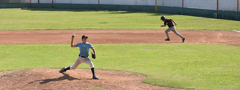 BÃ‰ISBOL: Dolphins golpeÃ³ dos veces en la Copa de Oro de la FederaciÃ³n Cordobesa