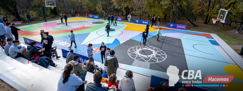 La NBA inauguró una cancha en el Parque del Kempes