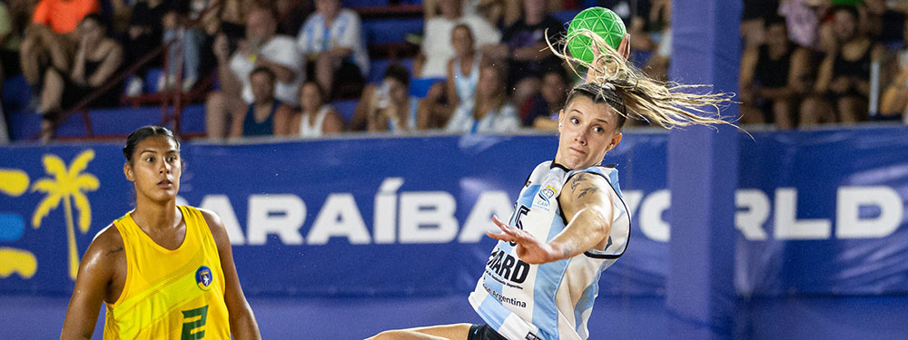 BEACH HANDBALL: Las chicas fueron plata y los varones bronce en el Final Global Tour de Brasil