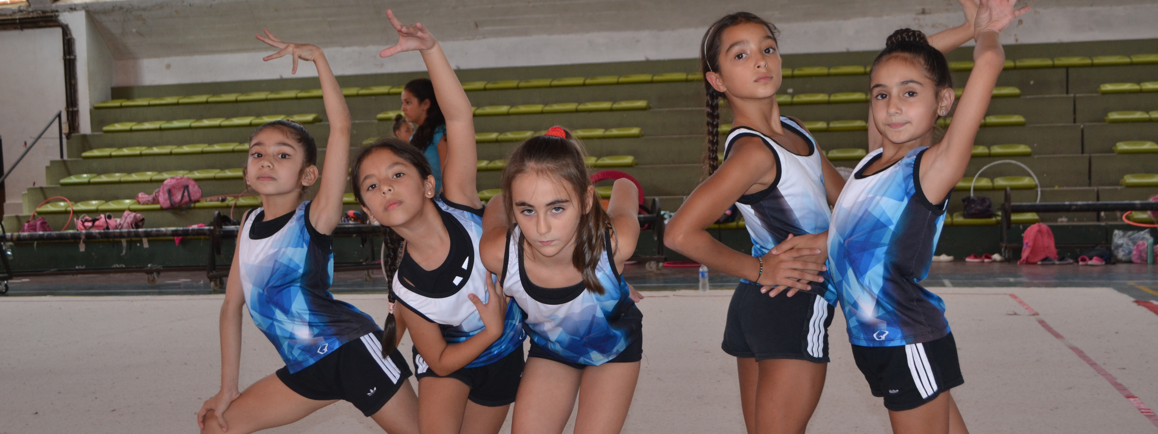 GIMNASIA RÃTMICA: Cinco gimnastas y un espÃ­ritu sobre la alfombra