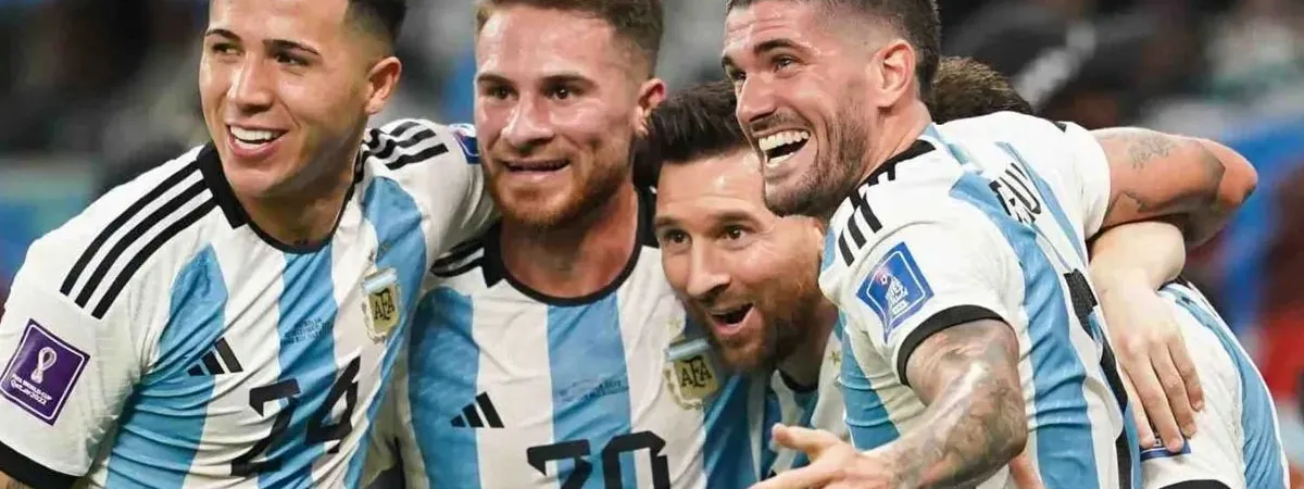 FÃšTBOL: Sobre la base de 29 para los amistosos, Scaloni ajusta la lista de 26 para la prÃ³xima Copa AmÃ©rica 2024