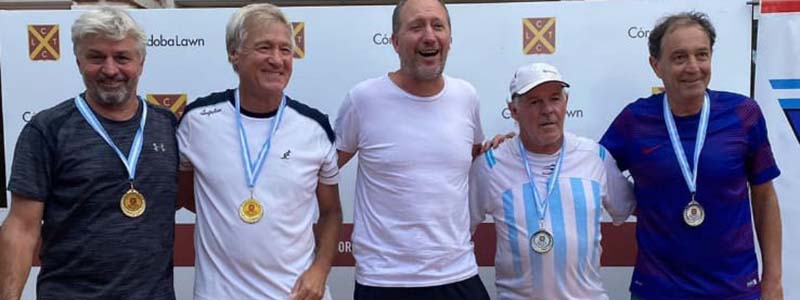 TENIS: CamaraderÃ­a, amistad y nuevos campeones en el Senior G1 del CÃ³rdoba Lawn