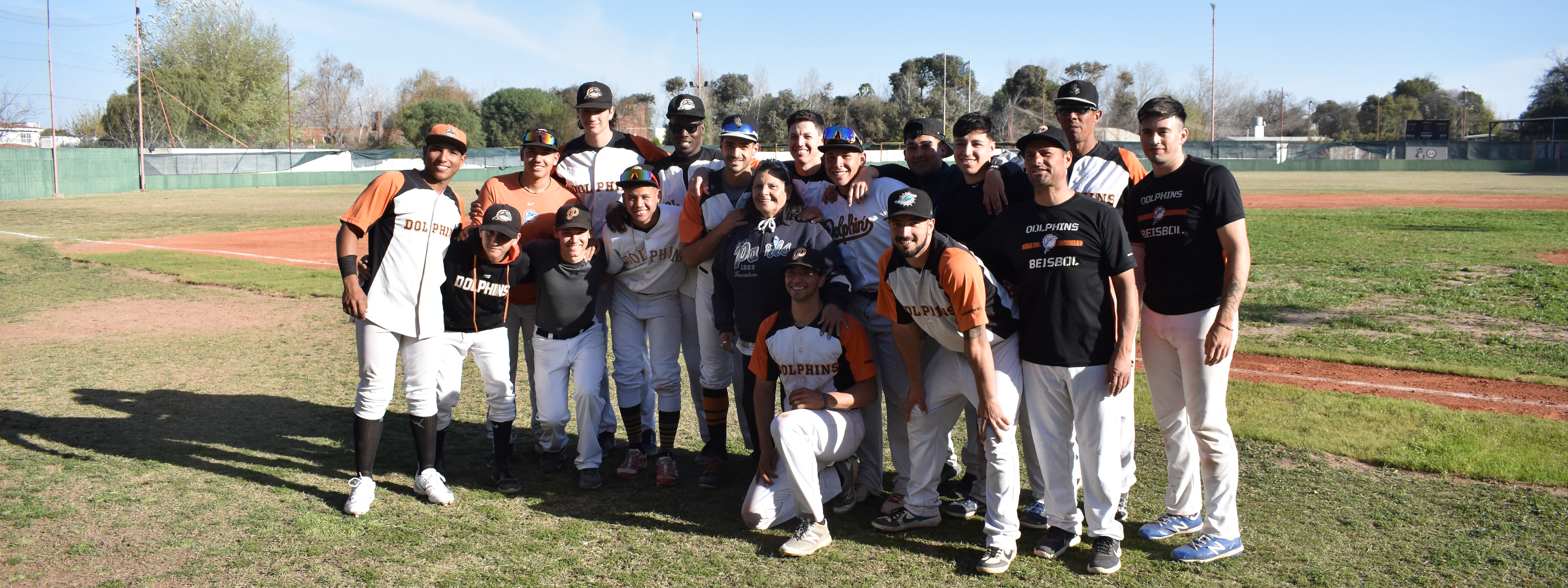 BÃ‰ISBOL: El Club Dolphins pegÃ³ dos veces frente a Arias, en la semifinal de Primera cordobesa