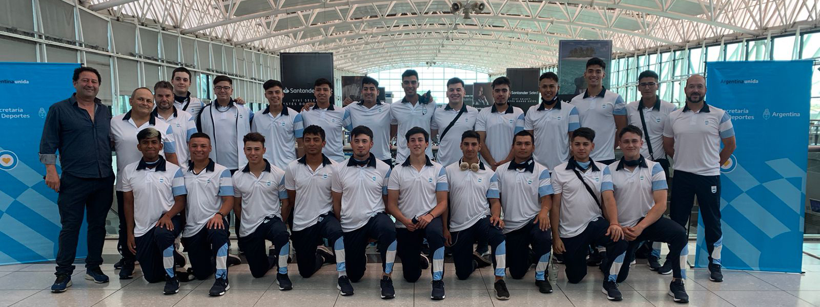 JJ.PP. JUNIOR EN CALI: Con seis cordobeses, Argentina vela sus bates a la espera del debut con Dominicana