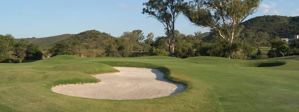 GOLF: El Potrerillo de Larreta, la cancha en la que los SÃºper Seniors sacan sus mejores golpes el fin de semana largo