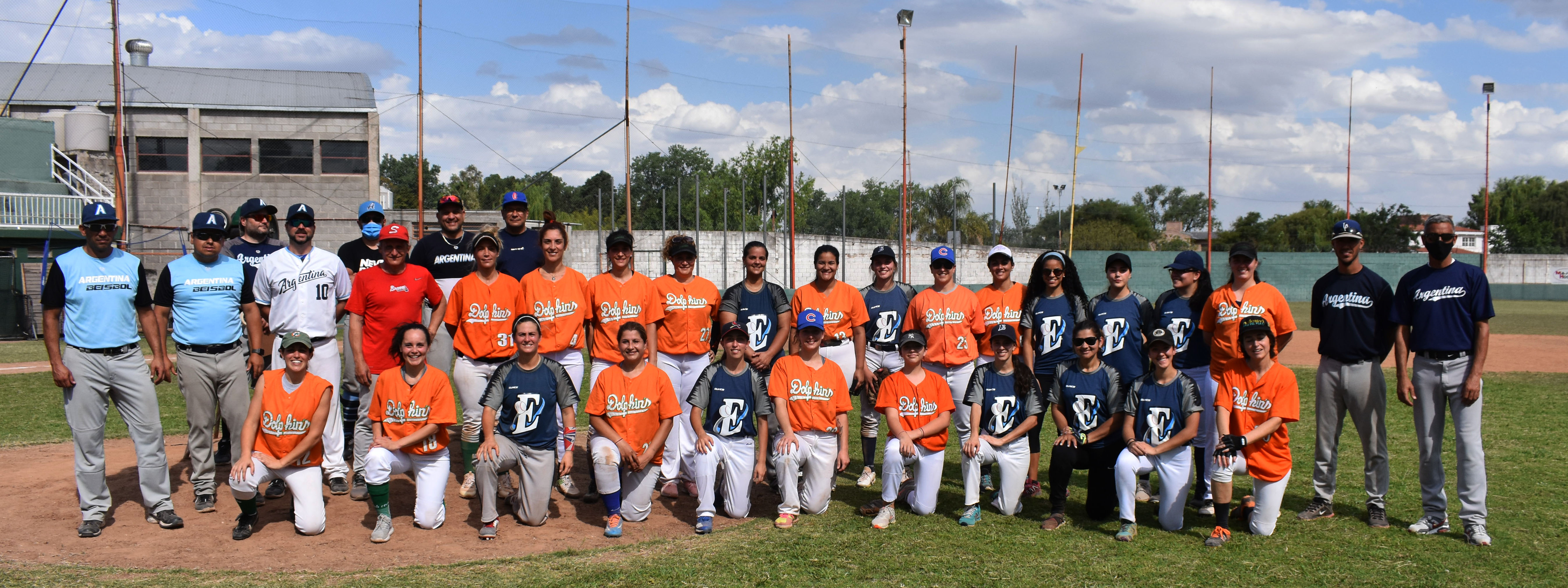 BÃ‰ISBOL: El try out de la FAB le trajo un poco de alegrÃ­a del juego al campo del Club Dolphins