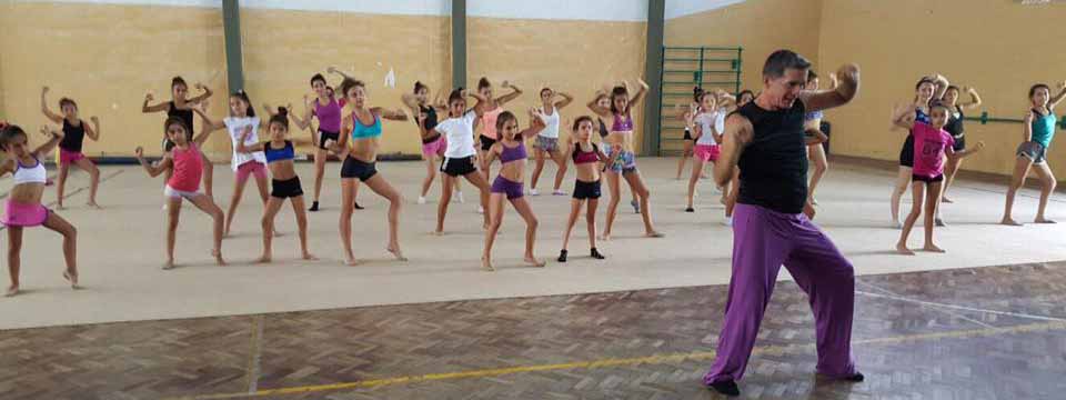 GIMNASIA RITMICA: Bertuol dio una clase magistral para las chicas del Club Municipalidad