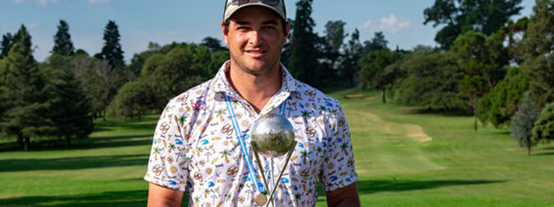 GOLF: Ignacio Marino entrÃ³ en la historia del Abierto del Centro de Villa Allende
